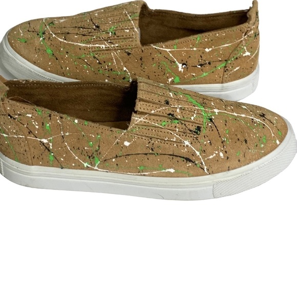 Minnetonka Beige Leather Slip On Sneaker w/ Multi Color Paint Splatter Size 6.5 - Picture 7 of 10